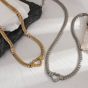 Zara Heart Pendant Reptile Skin Chain Baroque Gold